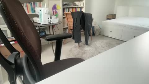 surfstar81 online show from December 18, 8:54 am