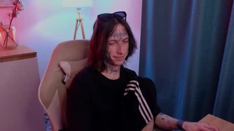 Eric online show from April 15, 7:58 pm