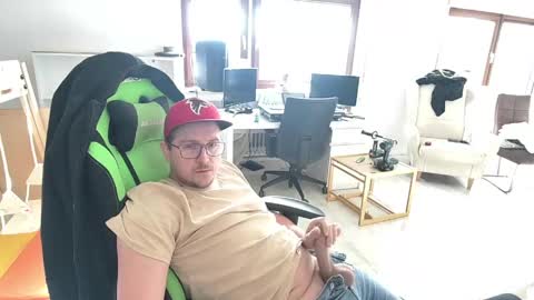 swaicy1990 online show from March 31, 8:05 am