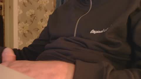 Snapshot of swedishdick23 chatting on September 29, 6:59 pm SwedishDick online show from September 29, 6:59 pm