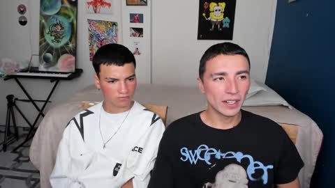 Snapshot of sweet_boys_xx chatting on December 20, 6:19 am CristianBrayan PVT OPEN online show from December 20, 6:19 am