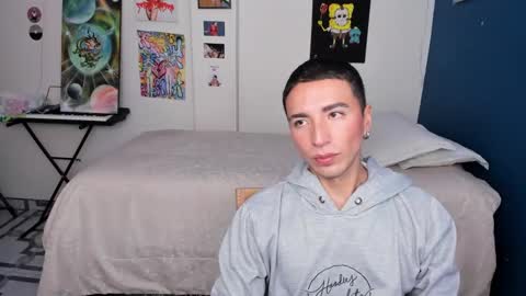 Snapshot of sweet_boys_xx chatting on December 21, 6:09 am CristianBrayan PVT OPEN online show from December 21, 6:09 am