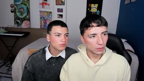 Snapshot of sweet_boys_xx chatting on December 4, 12:47 pm CristianBrayan PVT OPEN online show from December 4, 12:47 pm