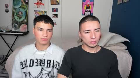 Snapshot of sweet_boys_xx chatting on January 13, 11:52 am CristianBrayan PVT OPEN online show from January 13, 11:52 am
