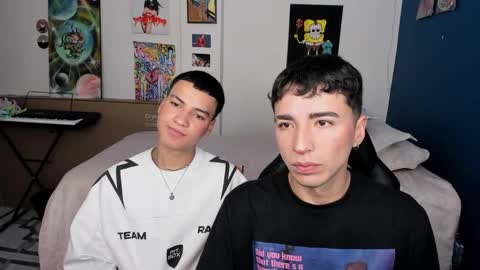 Snapshot of sweet_boys_xx chatting on December 3, 12:05 pm CristianBrayan PVT OPEN online show from December 3, 12:05 pm
