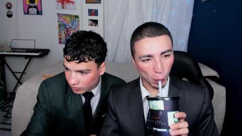 Snapshot of sweet_boys_xx chatting on February 25, 11:41 am CristianBrayan PVT OPEN online show from February 25, 11:41 am