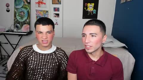 Snapshot of sweet_boys_xx chatting on December 16, 11:22 am CristianBrayan PVT OPEN online show from December 16, 11:22 am