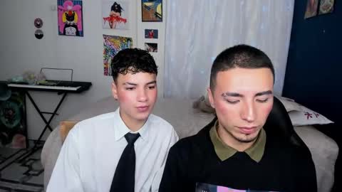 Snapshot of sweet_boys_xx chatting on March 3, 5:29 am CristianBrayan PVT OPEN online show from March 3, 5:29 am