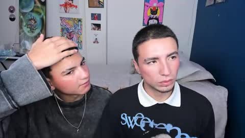 Snapshot of sweet_boys_xx chatting on January 8, 11:54 am CristianBrayan PVT OPEN online show from January 8, 11:54 am