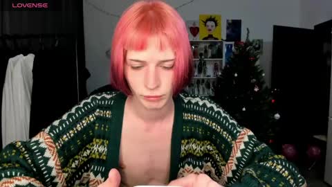 kira online show from April 12, 8:32 pm