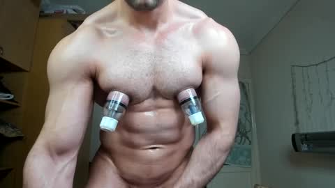 Snapshot of sweetmuscles_boy chatting on September 29, 6:56 am Lorenzo online show from September 29, 6:56 am