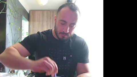 Huracane online show from March 26, 7:01 am