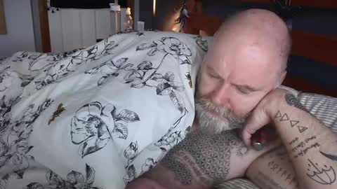 Snapshot of tattooeddilf01 chatting on January 5, 11:59 am Tattooeddilf 01 online show from January 5, 11:59 am