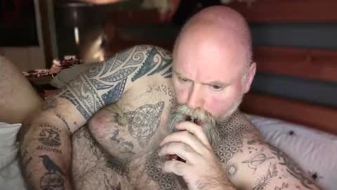 Snapshot of tattooeddilf01 chatting on September 26, 11:24 pm Tattooeddilf 01 online show from September 26, 11:24 pm