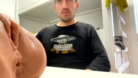 Tatuador40 online show from December 8, 12:41 pm