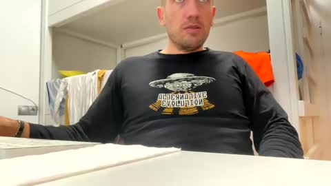 Tatuador40 online show from January 4, 12:37 am