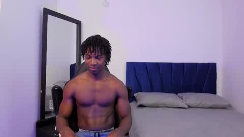 Snapshot of tau_montes chatting on October 6, 2:44 pm tau_montes online show from October 6, 2:44 pm