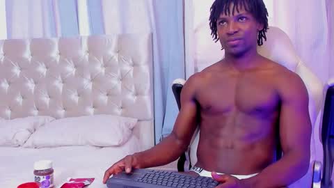 Snapshot of tau_montes chatting on October 8, 4:00 pm tau_montes online show from October 8, 4:00 pm