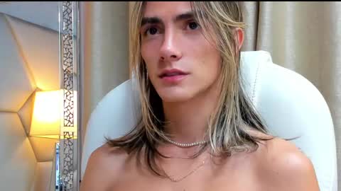 tayler_swift1 online show from February 9, 7:16 am