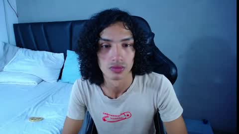 Tayron online show from April 9, 8:48 pm