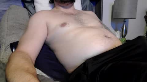 Snapshot of tbag2102 chatting on February 19, 5:49 pm Tbag2102 online show from February 19, 5:49 pm