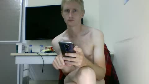 Snapshot of tcute0 chatting on October 13, 9:43 pm tcute0 online show from October 13, 9:43 pm