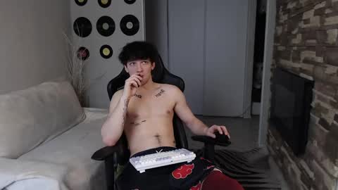 Teddy online show from April 6, 2:40 pm