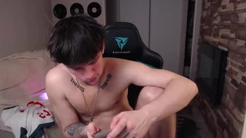 Teddy online show from March 12, 4:09 am