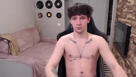 Teddy online show from March 25, 6:17 am