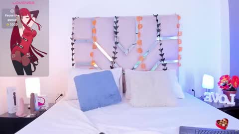 Thayler  online show from October 23, 11:24 am