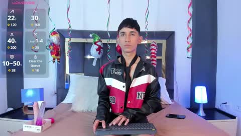 Thayler  online show from December 24, 11:17 am