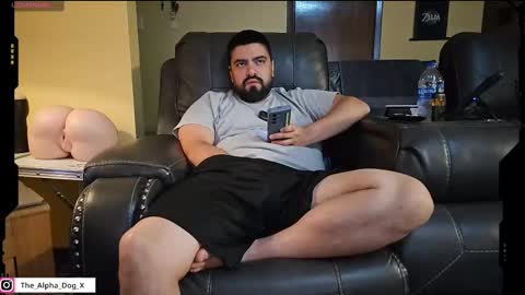 the_alpha_dog_xxx online show from September 14, 4:36 am