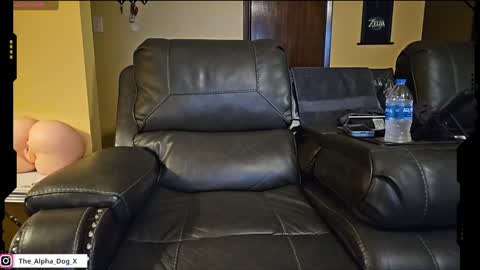 the_alpha_dog_xxx online show from January 18, 2:07 am