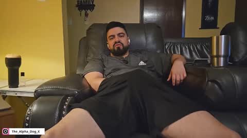 the_alpha_dog_xxx online show from December 22, 2:28 am