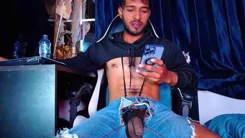 the dog lian online show from March 27, 11:33 am