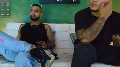 SCOTT  THEO  KAMERON  GENDERSON online show from February 21, 11:28 pm