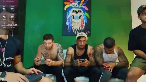 SCOTT  THEO  KAMERON  GENDERSON online show from October 29, 2:36 am