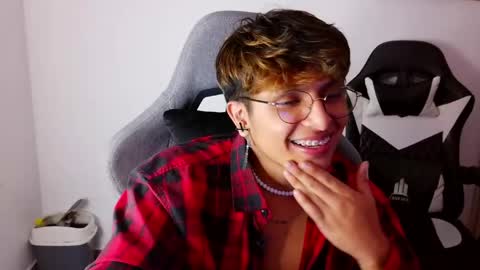 Danny online show from April 28, 1:55 am