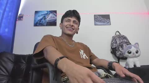 Danny online show from December 13, 8:04 pm