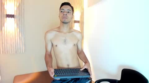 Snapshot of theboxs_30 chatting on September 29, 1:41 pm MATEO online show from September 29, 1:41 pm