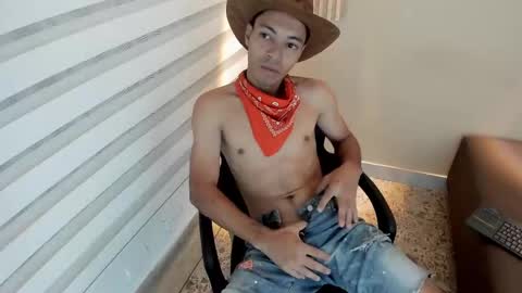Snapshot of theboxs_30 chatting on September 23, 1:10 pm MATEO online show from September 23, 1:10 pm