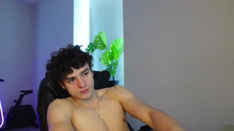 Thebrad H online show from April 1, 1:41 pm