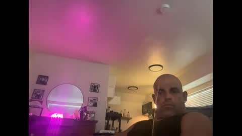 Snapshot of thebuzz777 chatting on September 18, 11:51 pm theBuzz777 online show from September 18, 11:51 pm