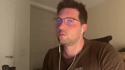 thefrenchie_1 online show from March 19, 6:44 pm