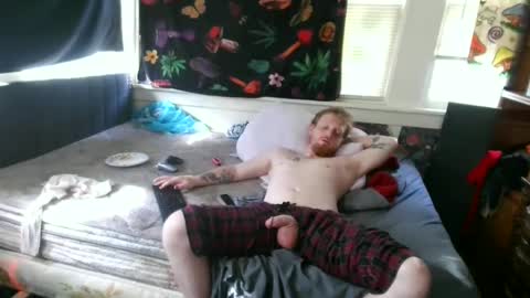 fuzzyfox online show from September 16, 9:59 pm