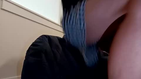 themoreno2001 online show from November 11, 4:12 pm