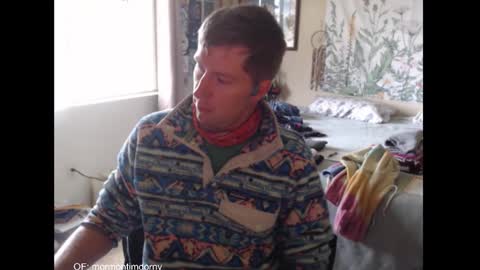 Daisy and Tim online show from November 21, 9:58 pm