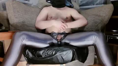 Teez online show from March 6, 6:59 pm