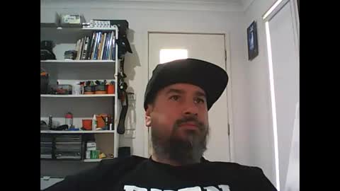 aussiebeard online show from October 16, 1:57 am