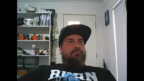 aussiebeard online show from December 27, 3:42 am
